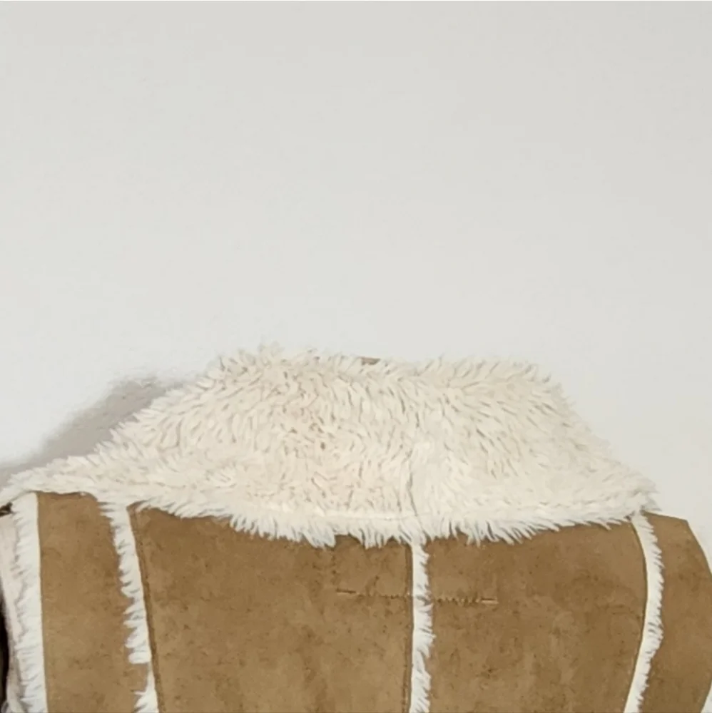 Xhileration Faux Suede & Sherpa Open Vest OS Brown - Picture 10 of 11